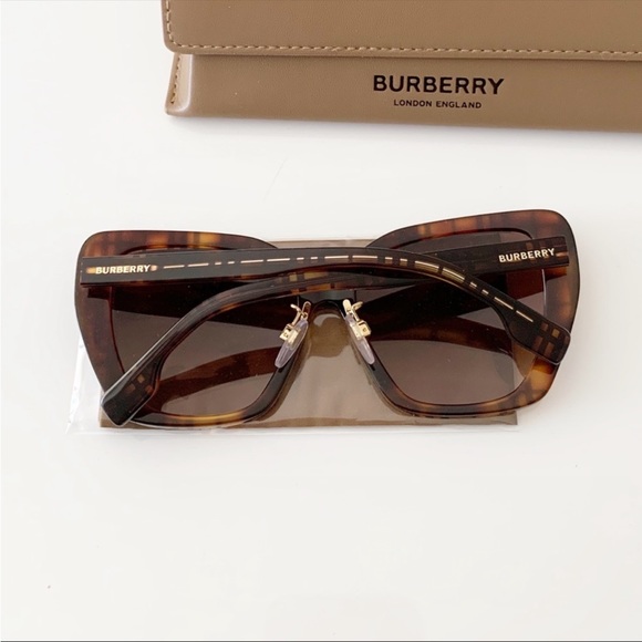 Burberry Sunglasses, New main image 11